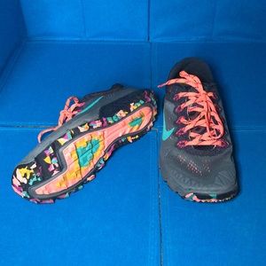 Nike Zoom Kiger 2 size 6.5. Excellent Condition.